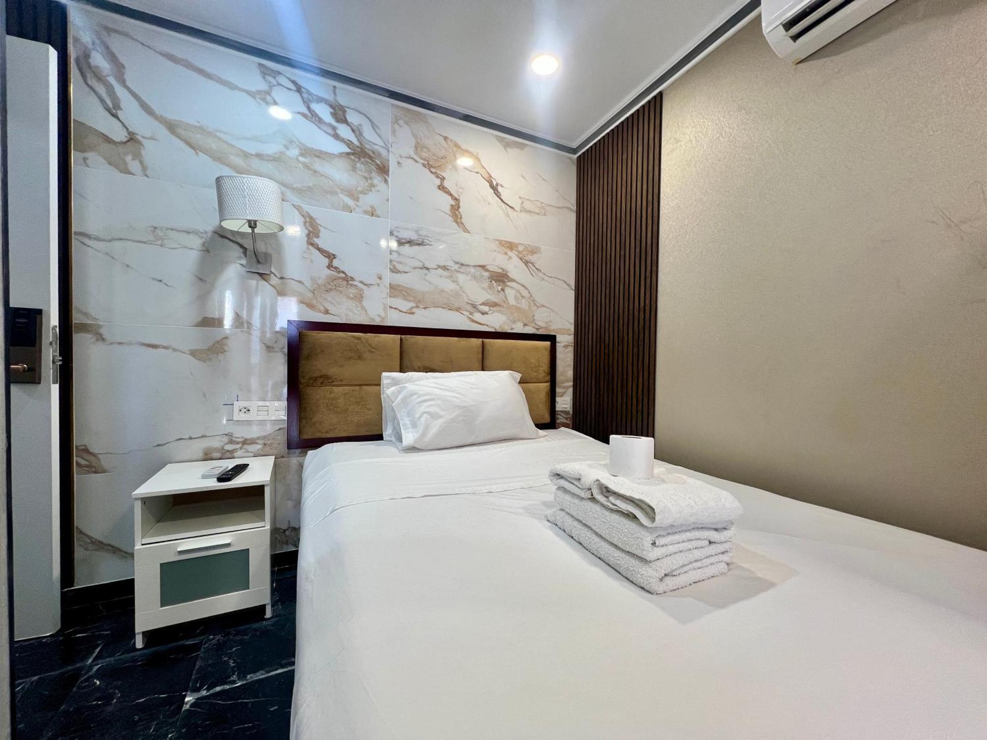 Boutique Princesa Марбелья Экстерьер фото